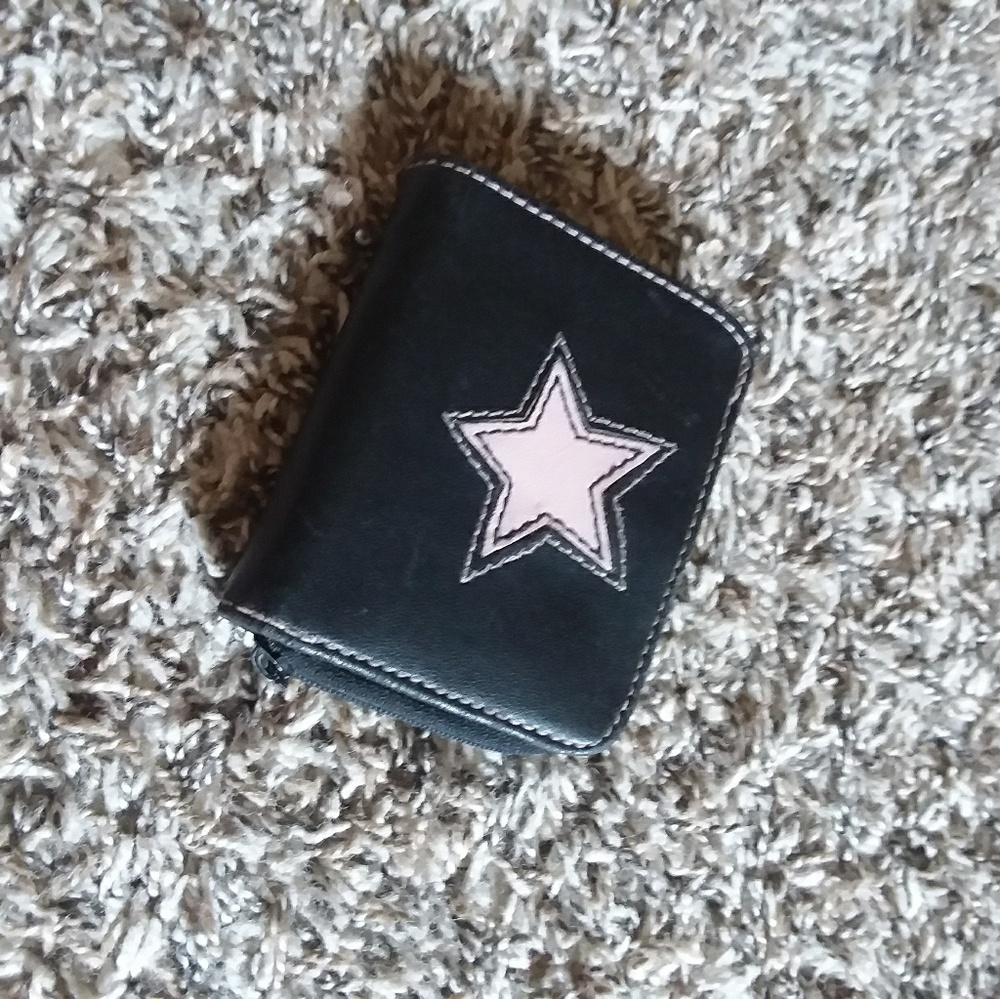 Roxy and boutique wallet